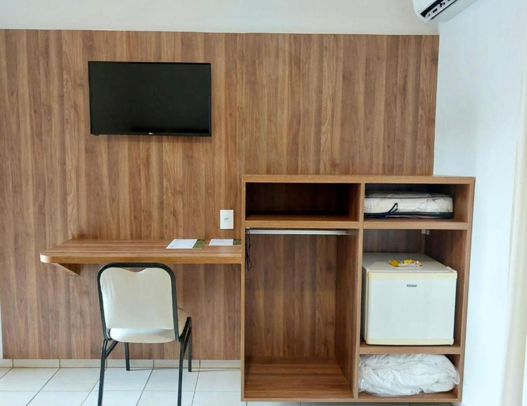 Hotel Roda D'Agua Andradina Esterno foto