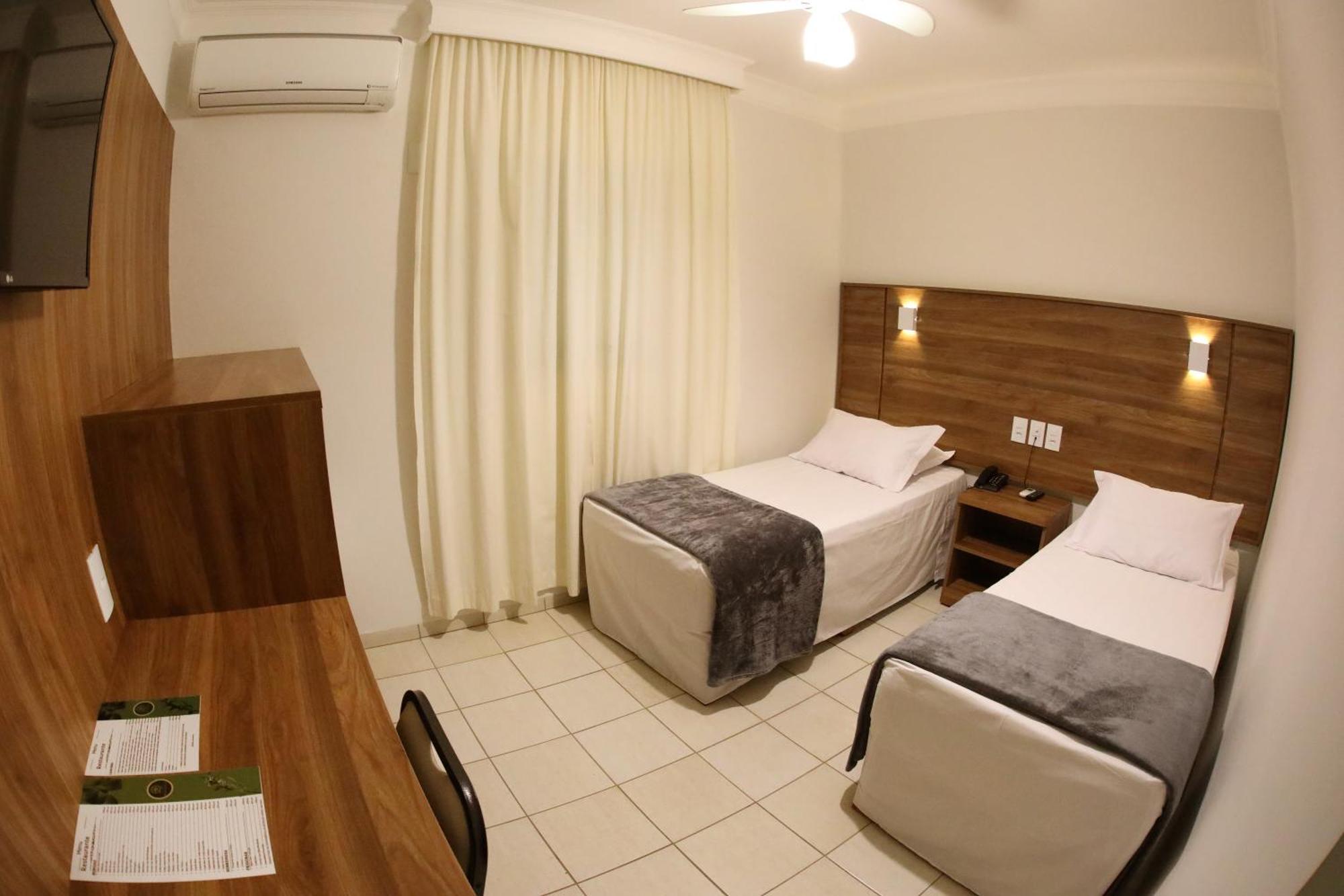 Hotel Roda D'Agua Andradina Esterno foto