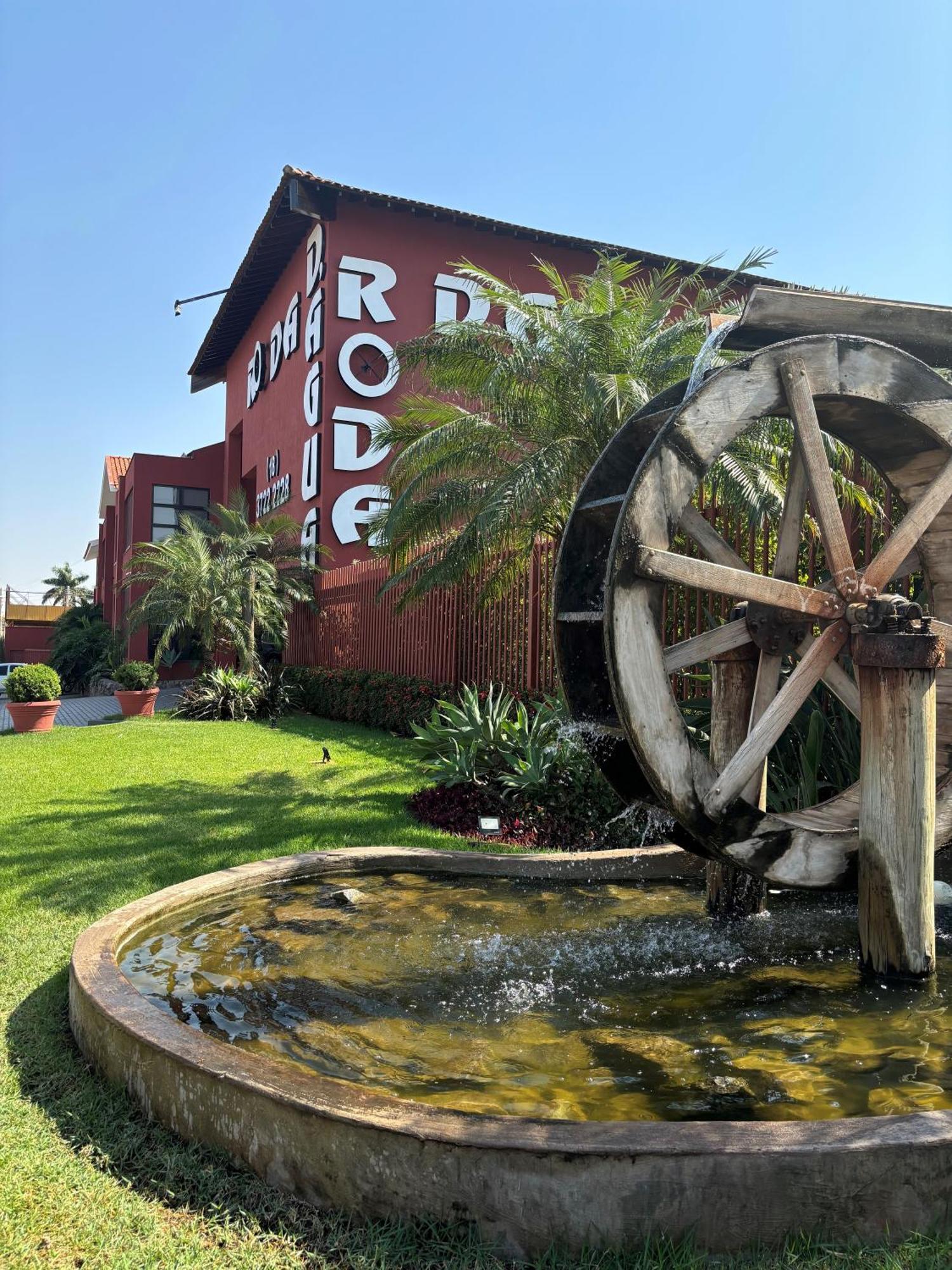 Hotel Roda D'Agua Andradina Esterno foto